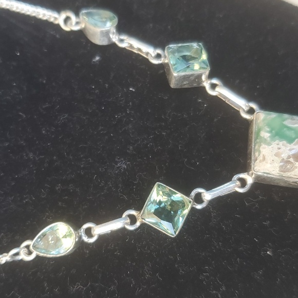 New Variscite and Peridot 925 Silver Necklace. - Picture 9 of 12